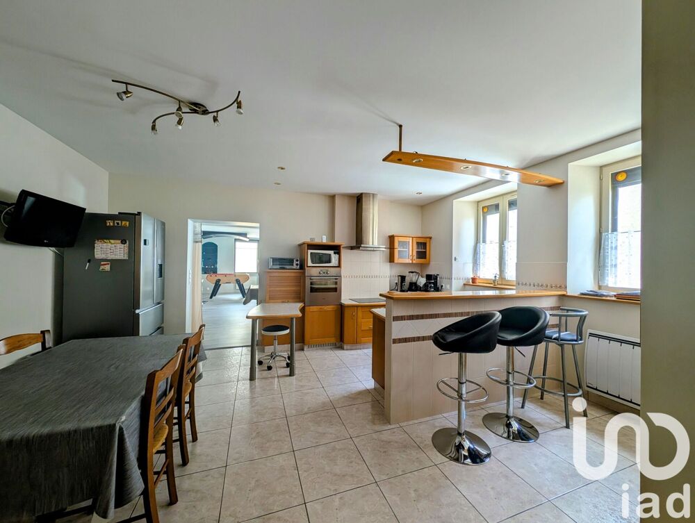 Vente Maison Vente Maison de village 6 pièces Yvre-le-polin
