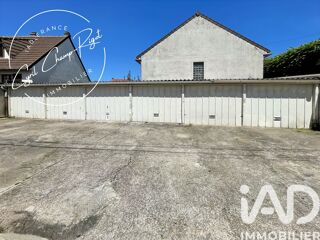  Parking / Garage à vendre 245 m²