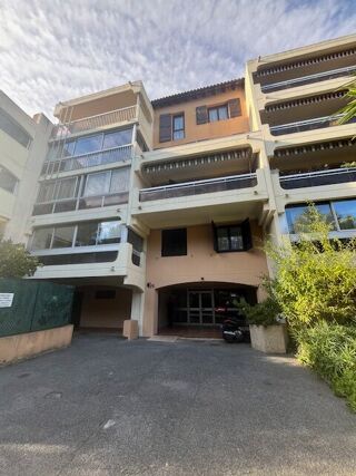  Appartement � vendre 4 pi�ces 84 m�