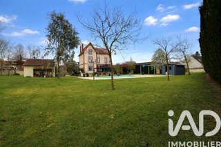  Maison à vendre 10 pièces 271 m²