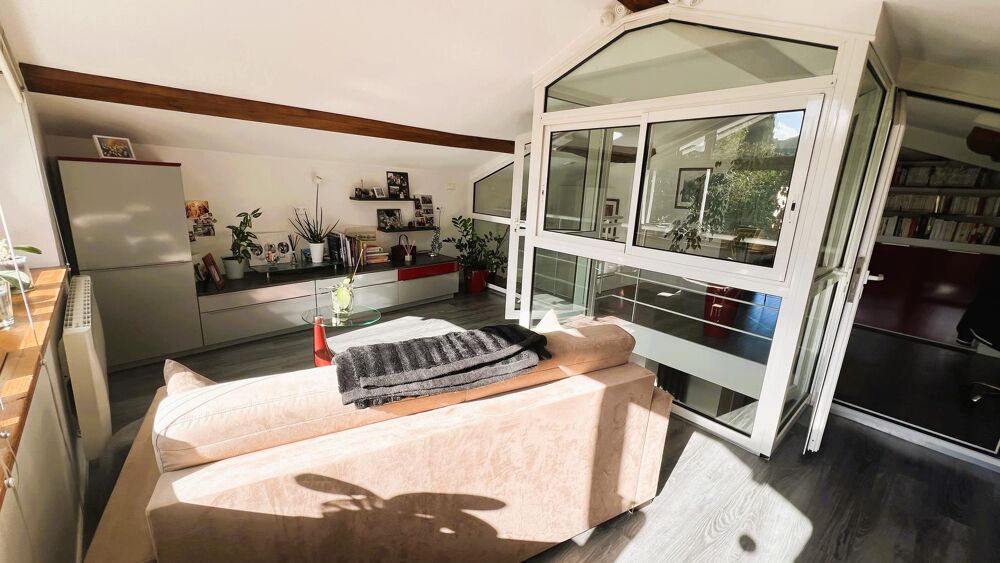 T5 128M² Garages