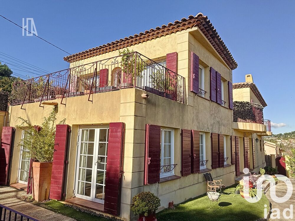 à vendre  Maison Carqueiranne (83320)
