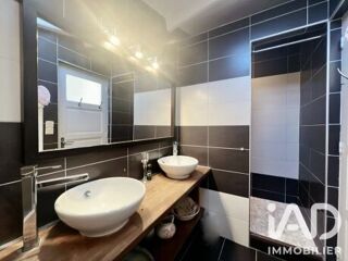  Maison à louer 9 pièces 200 m²