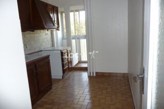  Appartement à louer 4 pièces 73 m²