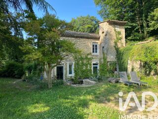  Maison à vendre 15 + pièces 718 m²