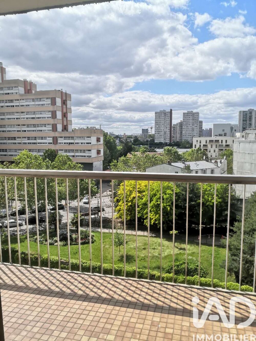 Appartement 4 pièces 77 m² · à Aubervilliers · 77 m² · 232 000 €