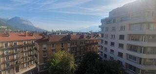  Appartement à louer 2 pièces 68 m²