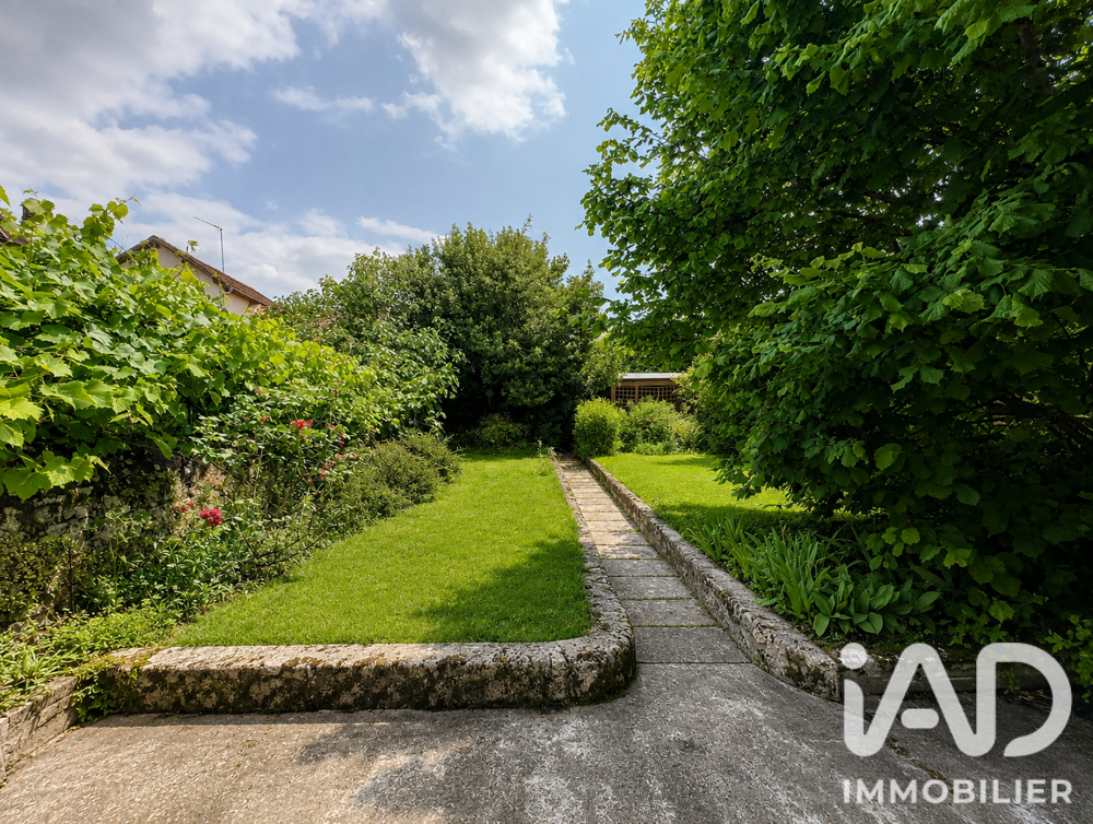 Vente Maison Vente Maison traditionnelle 9 pièces La ferté-alais