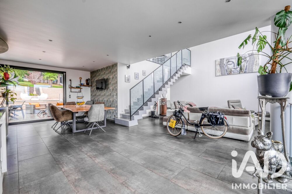 Vente Maison Vente Maison d'architecte 7 pièces Villevaudé