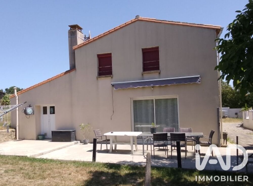 Vente Maison Vente Maison/villa 6 pièces Saint etienne du bois