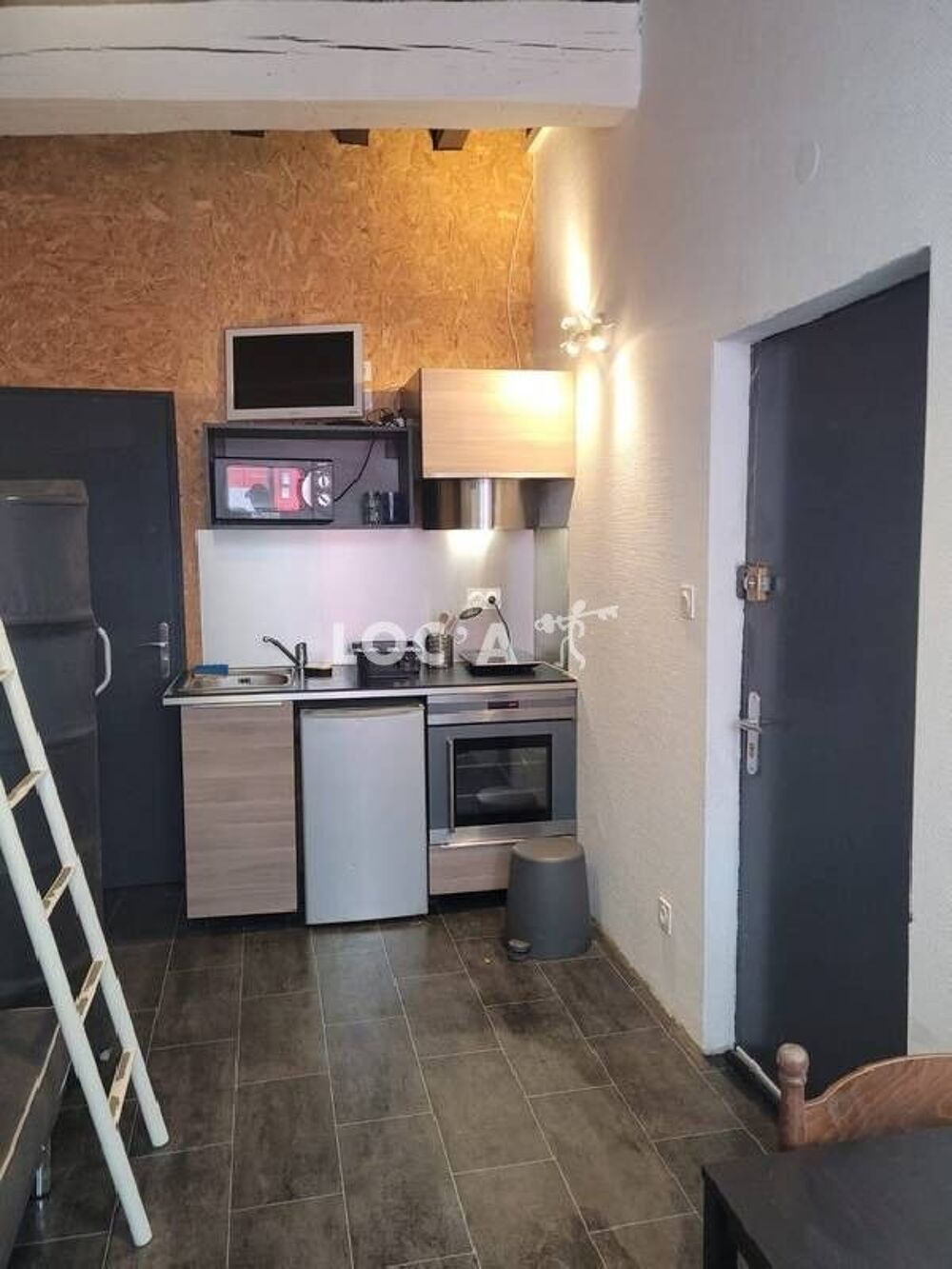 440€ CC / Mois A SAISIR!! CENTRE VILLE studio meublé com....