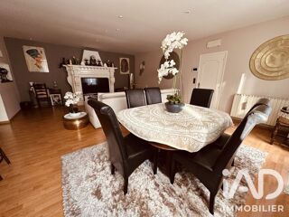  Maison à vendre 15 + pièces 368 m²