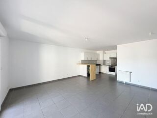  Appartement à louer 4 pièces 92 m²