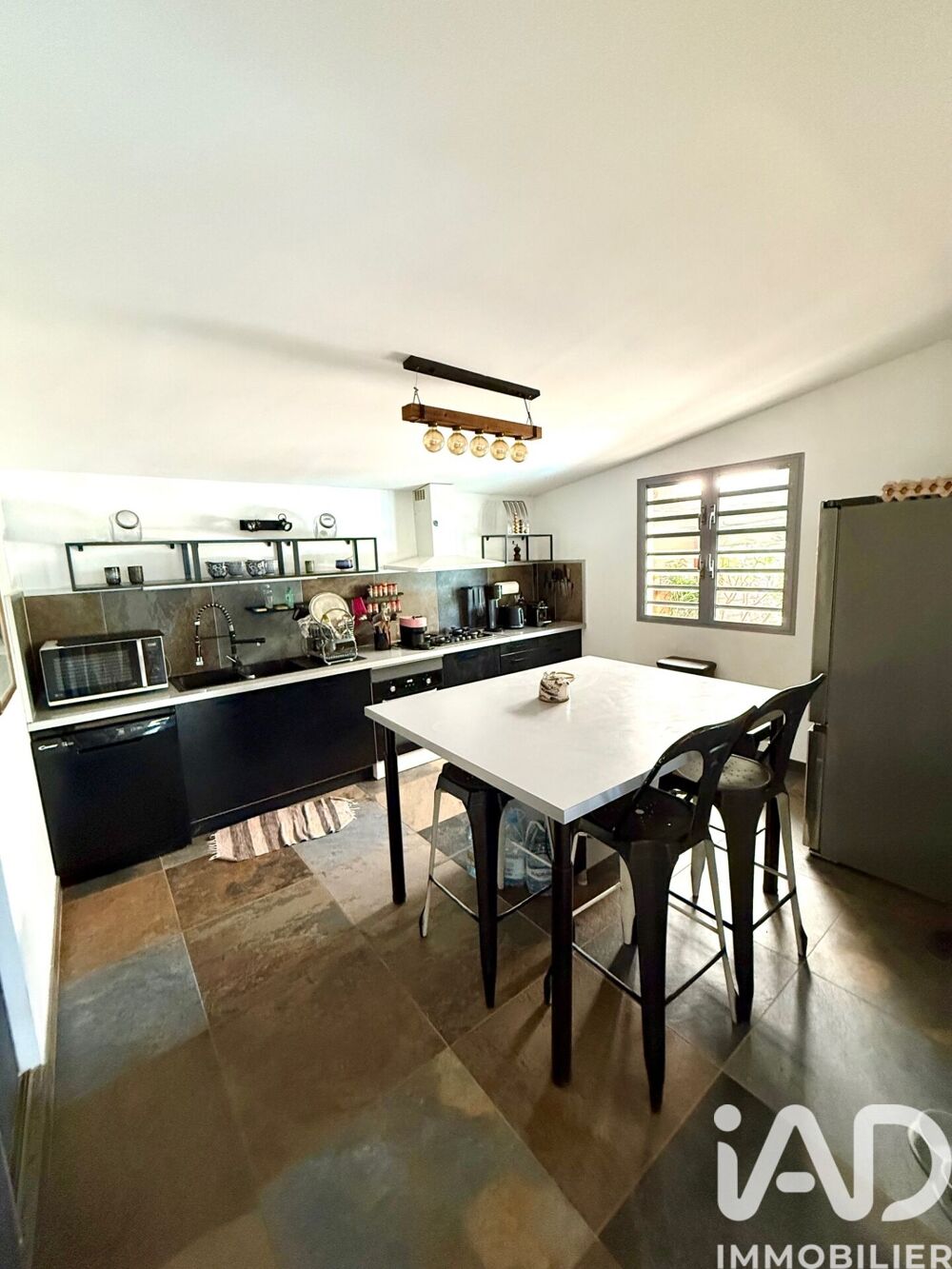 vente Maison - 6 pièce(s) - 143 m² Saint-Leu (97424)