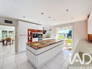  Maison à vendre 13 pièces 303 m²