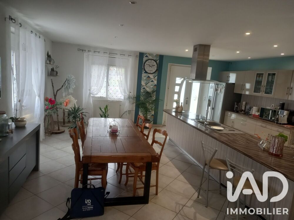 Vente Maison Vente Maison de village 7 pièces Bais