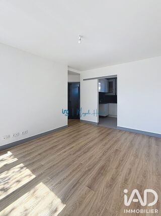  Appartement à louer 4 pièces 61 m²