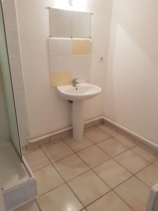  Appartement à louer 2 pièces 42 m²