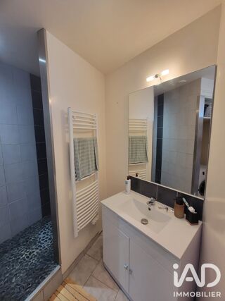  Appartement à louer 3 pièces 64 m²