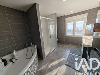  Appartement � vendre 5 pi�ces 136 m�