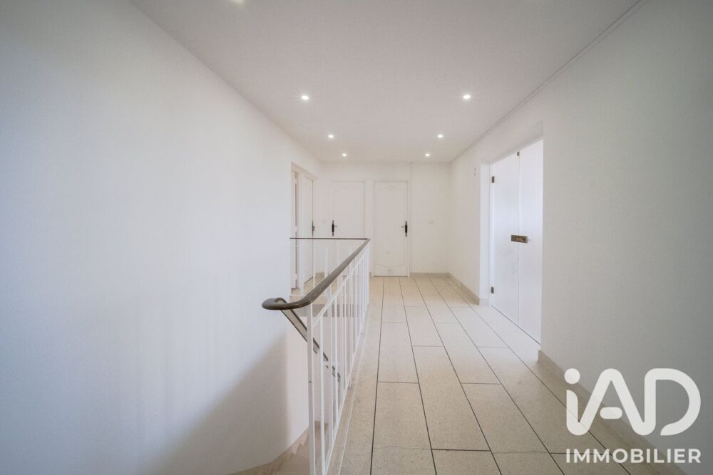 Location Appartement Location Appartement 6 pièces Saint-privat-la-montagne