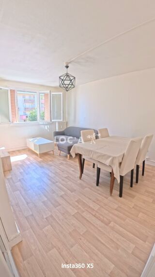 Appartement à louer 2 pièces 40 m²