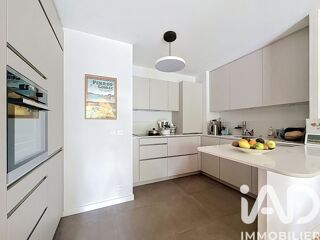 Appartement à louer 3 pièces 77 m²