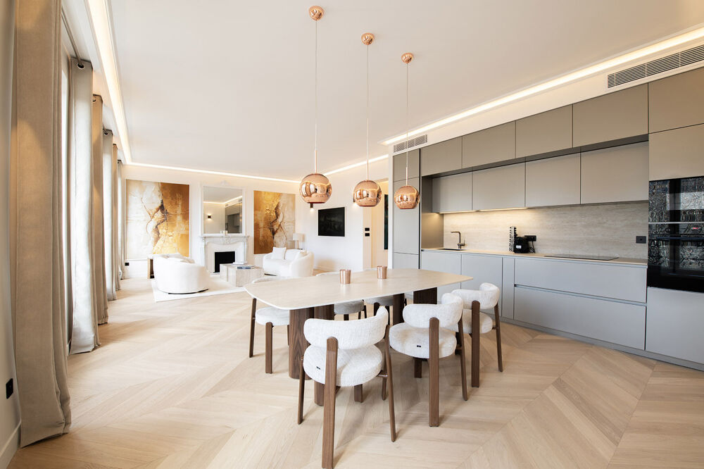 Vente Appartement Avenue Bosquet - 121 m² - Vue Tour Eiffel - Rénové architecte Paris 7