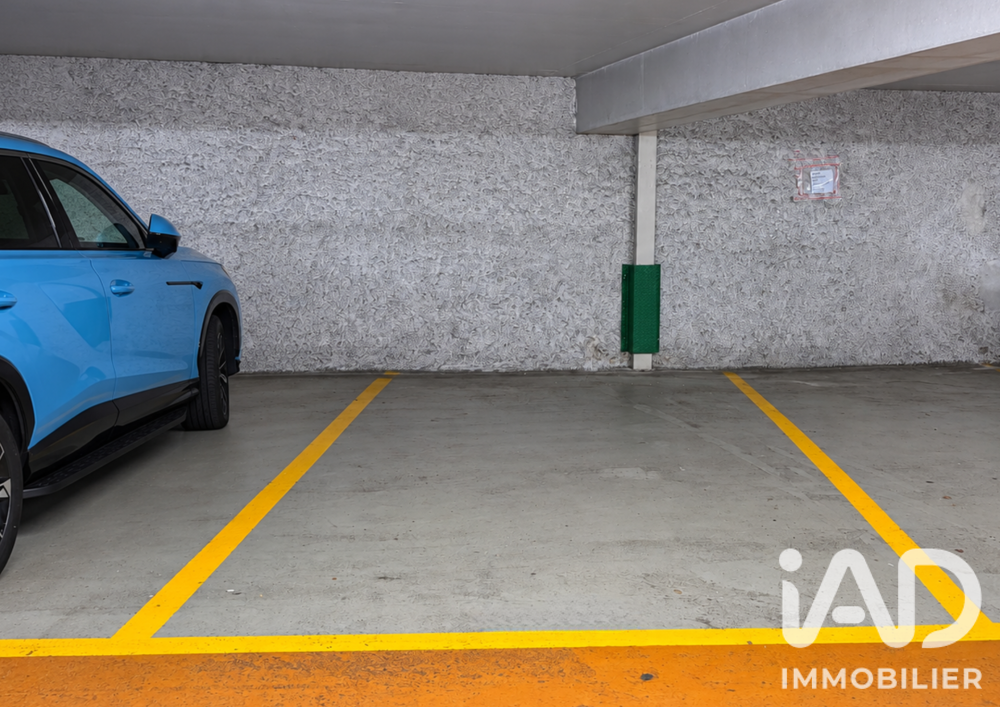 Vente Parking/Garage Vente Parking 12 m&sup2; Paris 8