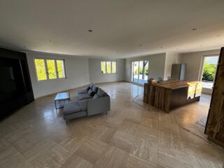  Maison à louer 5 pièces 175 m²