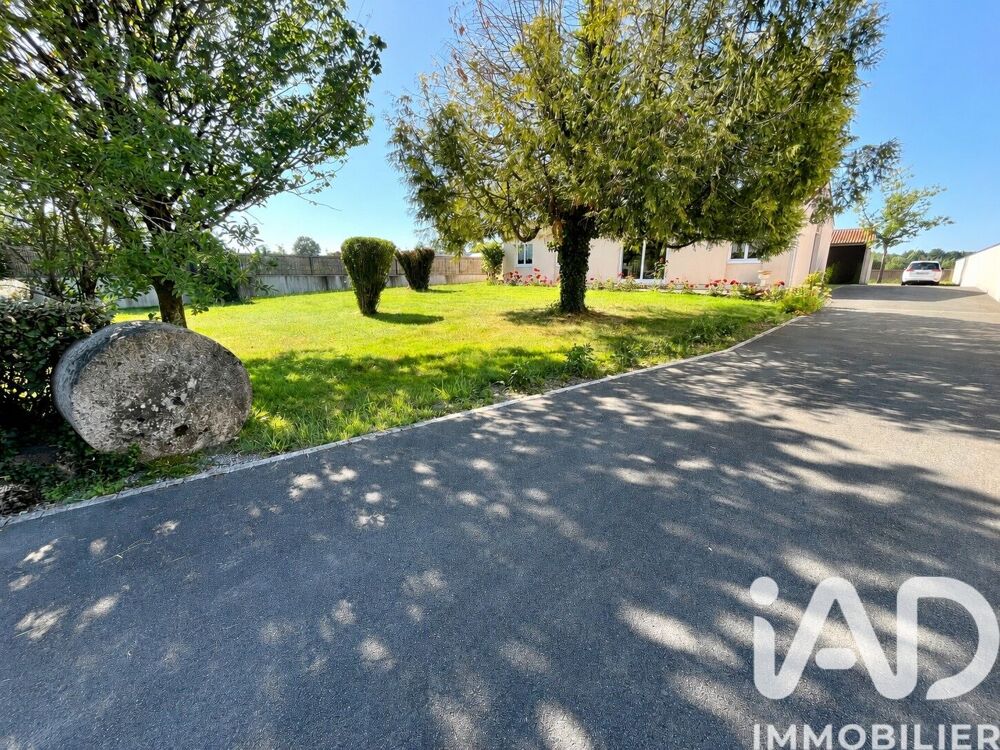 Maison 6 pièces 111 m² · à La Genétouze · 111 m² · 225 000 €