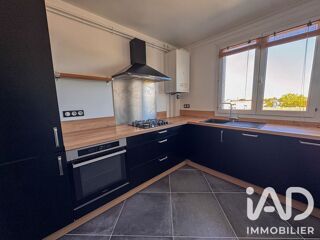  Appartement à louer 4 pièces 76 m²