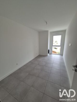  Appartement à louer 5 pièces 105 m²