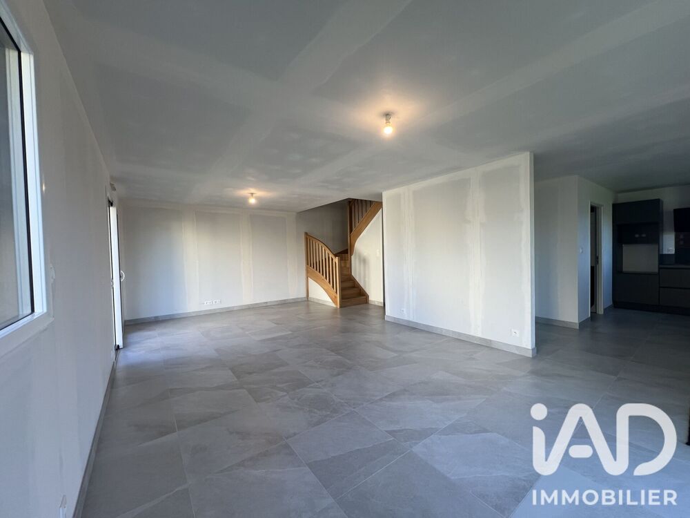 Vente Maison Vente Maison/villa 6 pièces Plounéventer