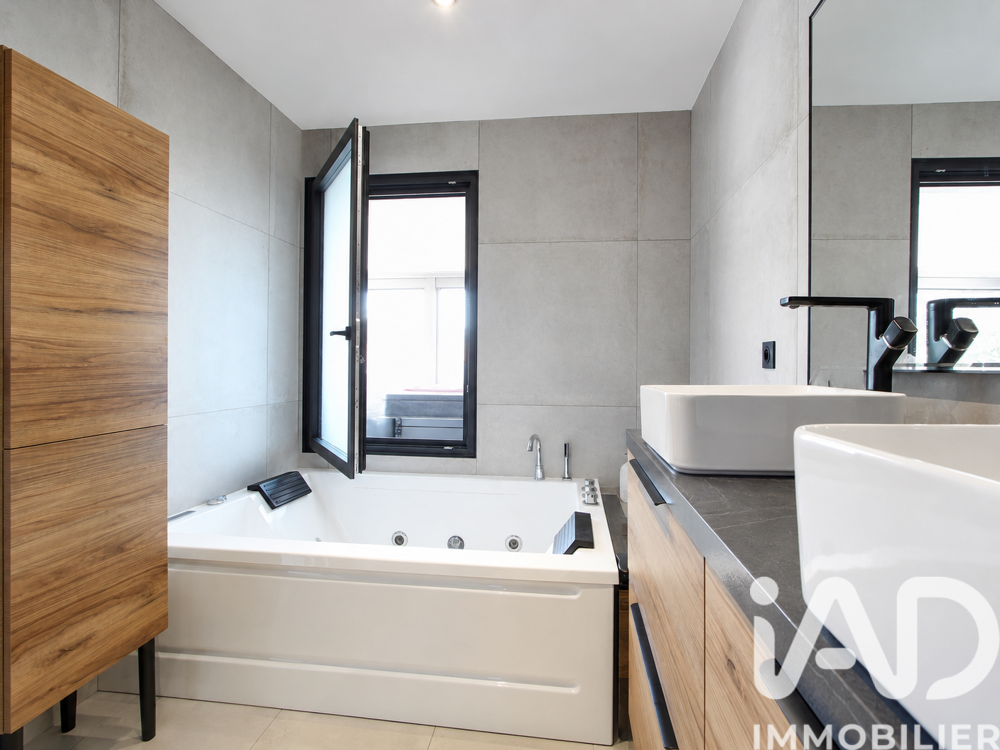 à vendre  Maison La Roche-sur-Yon (85000)