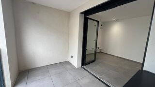  Appartement à louer 3 pièces 74 m²