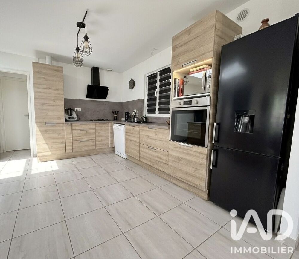 Vente Maison Vente Maison de village 6 pièces Villebois-lavalette