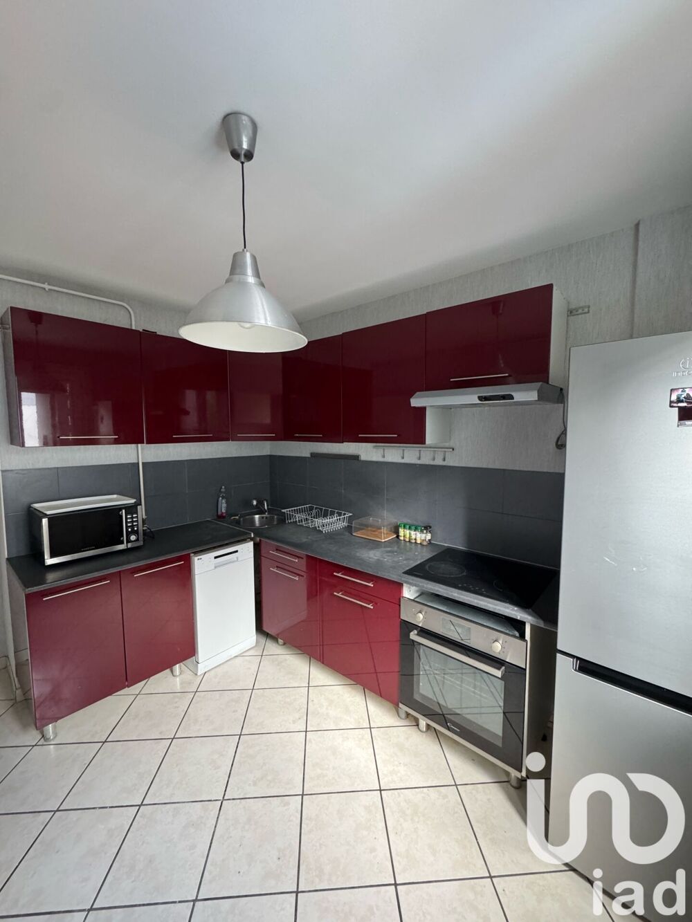 Appartement 3 pièces 70 m² · à La Chapelle-Saint-Luc · 70 m² · 61 000 €