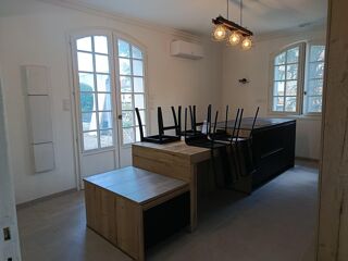  Maison à louer 6 pièces 145 m²