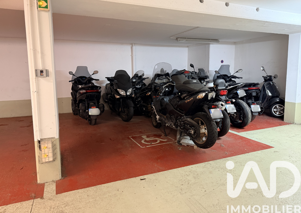 Vente Parking/Garage Vente Parking 150 m&sup2; Paris 11