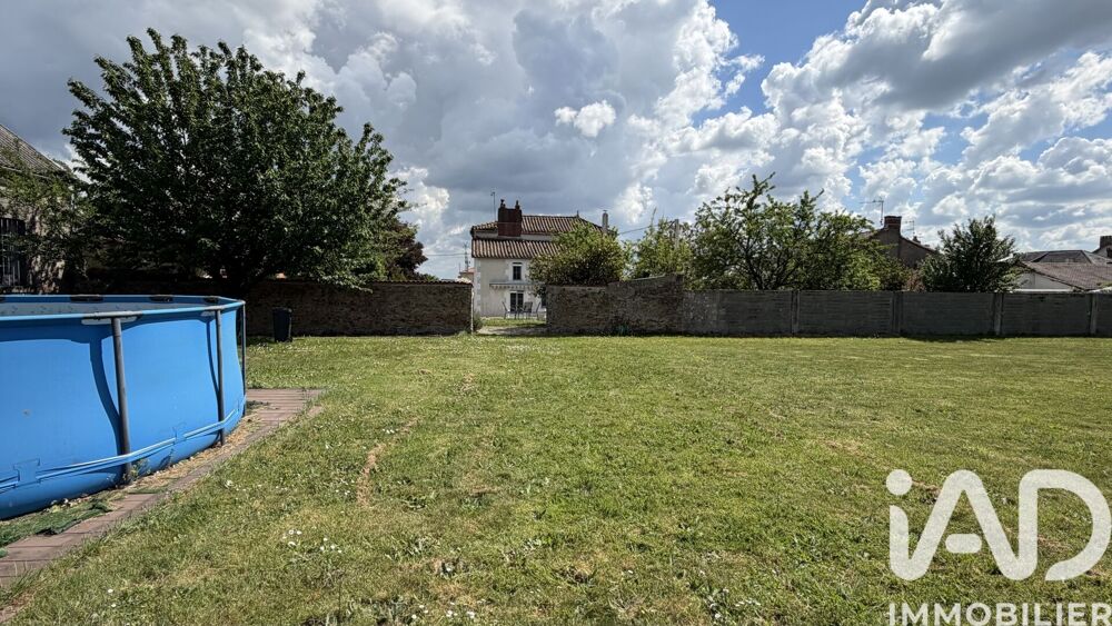 Maison 5 pièces 125 m² · à Loge-Fougereuse · 125 m² · 158 500 €