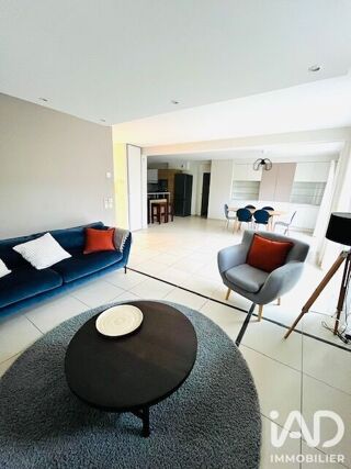  Appartement à louer 5 pièces 117 m²