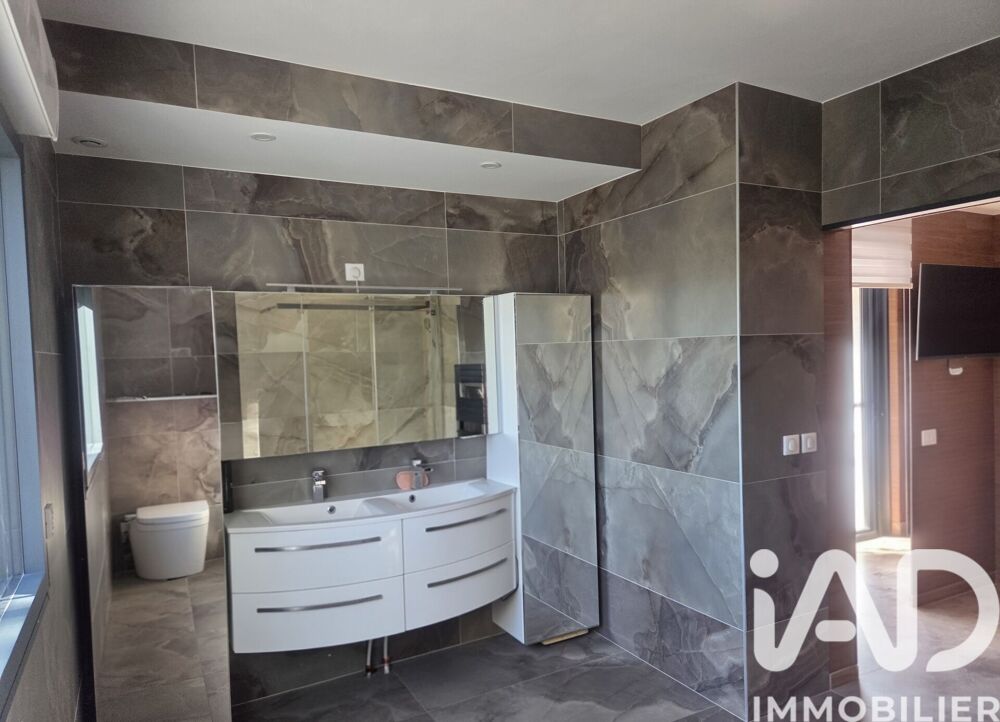 � vendre  Maison Hy�res (83400)
