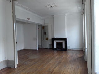  Appartement à louer 3 pièces 70 m²