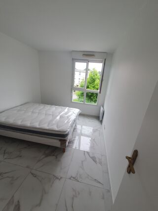  Appartement à louer 3 pièces 60 m²