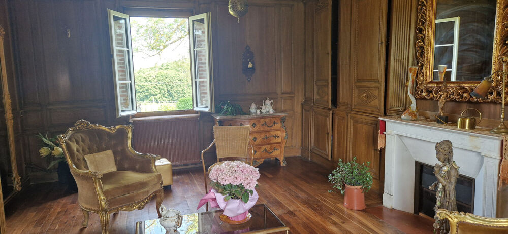 EXCLUSIVITÉ - Viager occupé - Domaine de 17 000 m2 avec mais