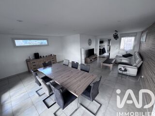  Maison à louer 6 pièces 122 m²