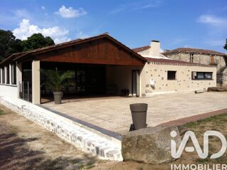  Maison à vendre 15 + pièces 900 m²