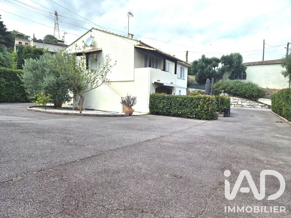 Vente Maison Vente Maison traditionnelle 7 pièces Saint-laurent-du-var