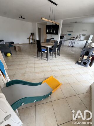  Immeuble à vendre 361 m²